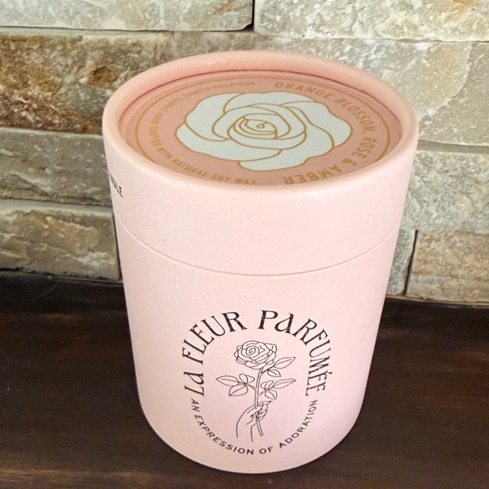 La Fleur Parfumée Orange Blossom, Rose & Amber Floral Candle